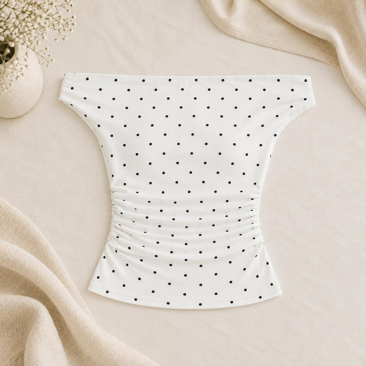 Top Lunares con Hombros Descubiertos y Fruncido Lateral para Mujer