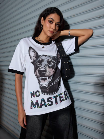 dc no master camiseta blanca de mujer con estampado de perro y texto